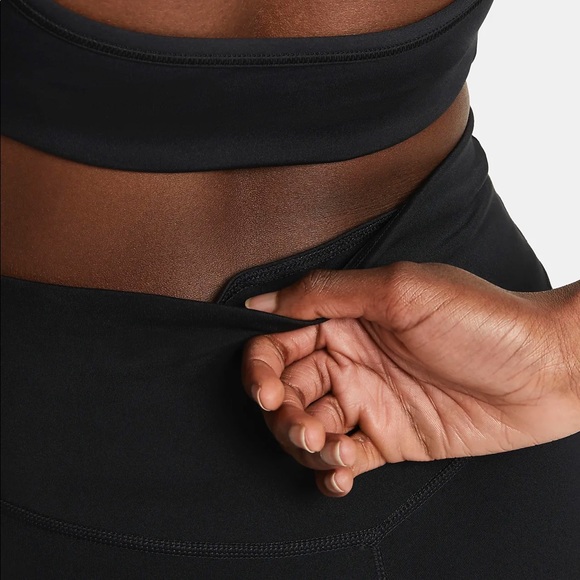 Nike leggings with mesh calves - Picture 4 of 7